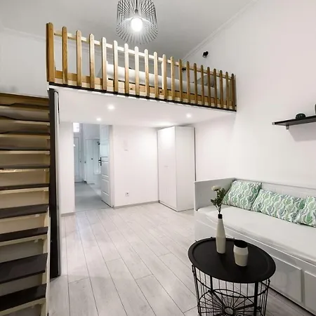 White Nature With Modern Design Apartamento